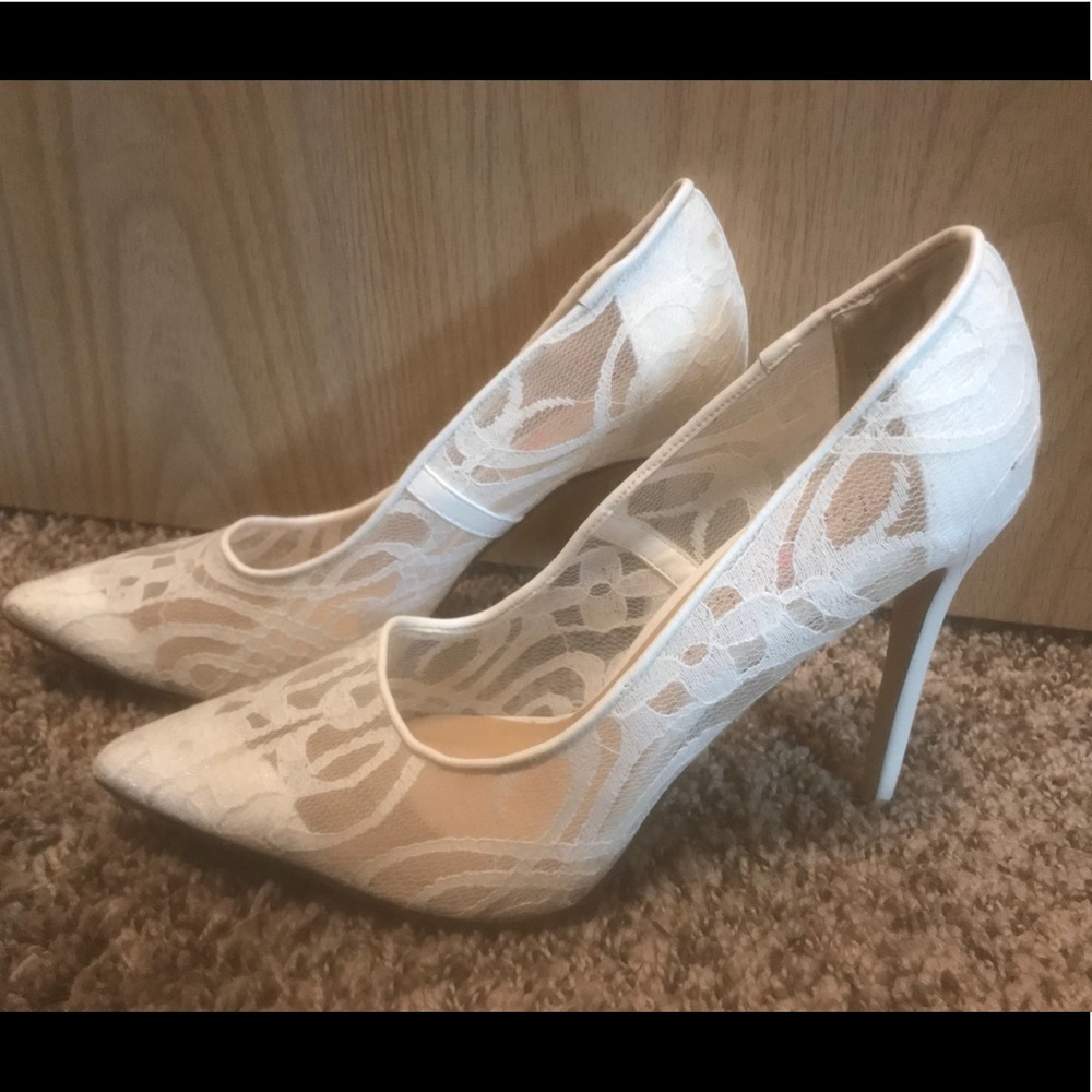 SOLD!! White lace pumps
